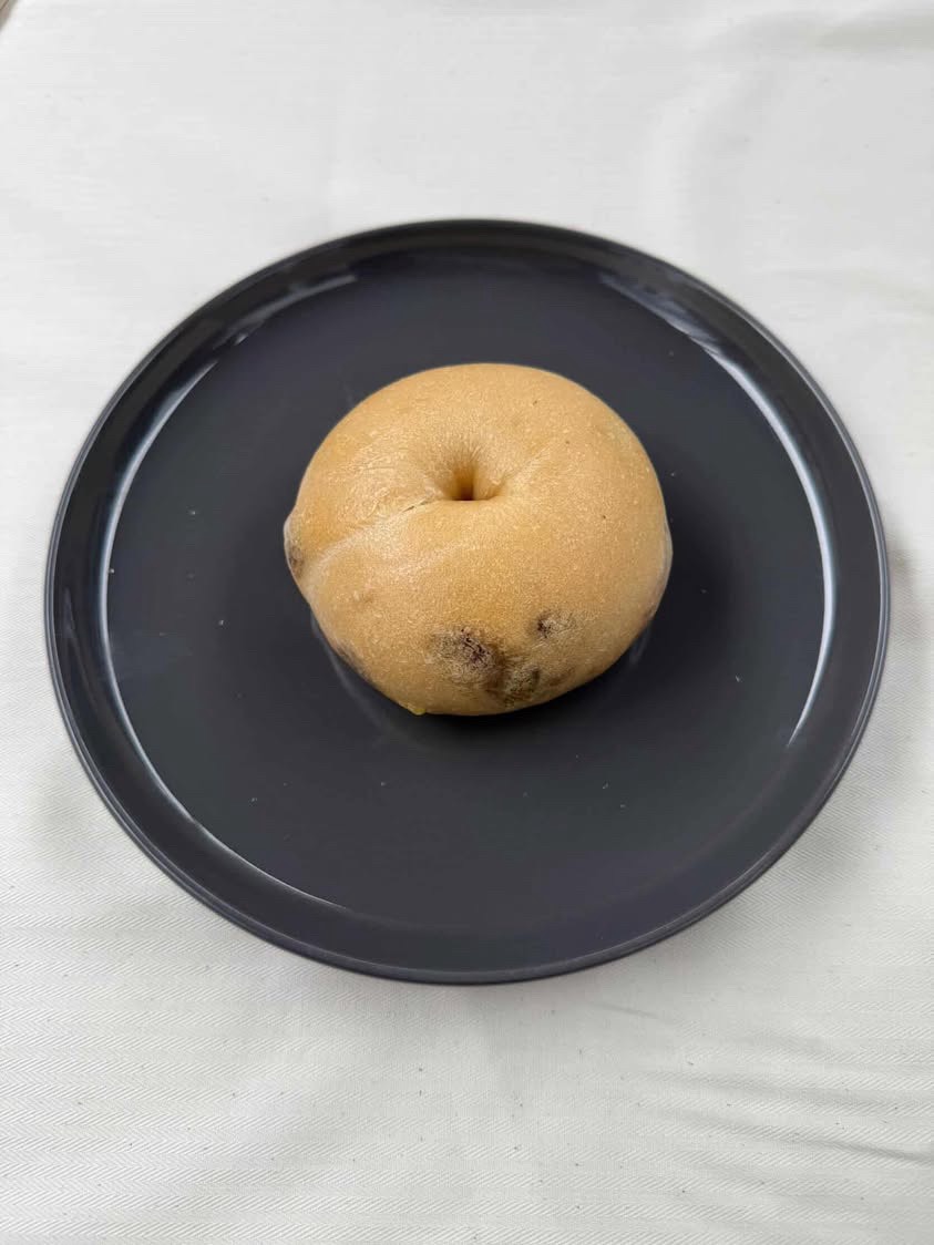 黒糖レーズンベーグル - mocchi bagel